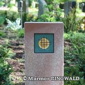 Kleinserie des Grabmales, aber jetzt Farbdetail ist ein unikat.